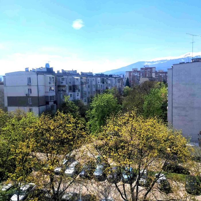 Давам под наем обзаведен двустаен апартамен ж.к. Дружба 1