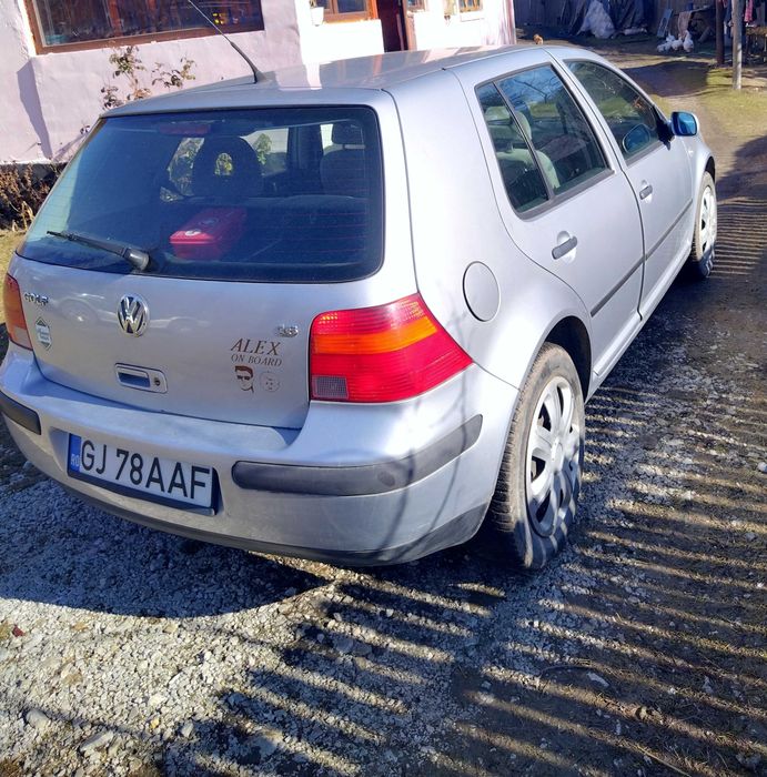 Vând golf 4 1.6 benzina