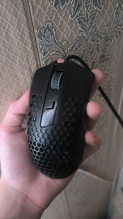 продам новую игровую мышь Redragon Storm Basic