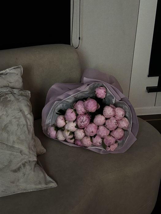 Свежие букет из 25 пионов
