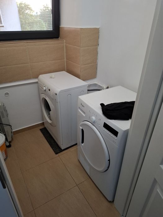 Masina spalat rufe Hotpoint 5kg  si uscator Whirlpool 7kg