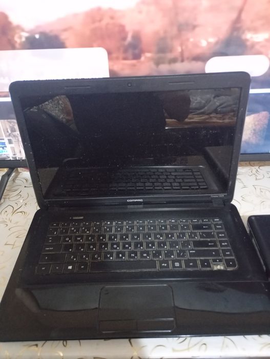 2 ноутбука на запчасти. Samsung/Hp