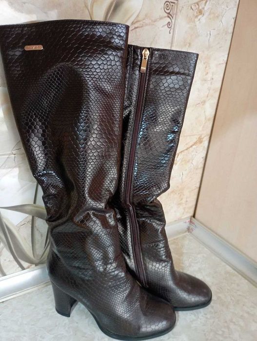 Аёллар оёқ қийими