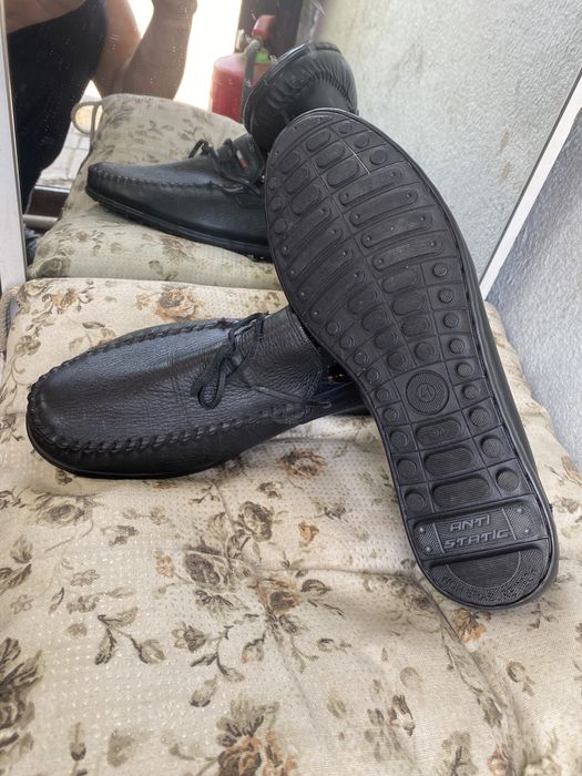 Продам кожаные мокасы .