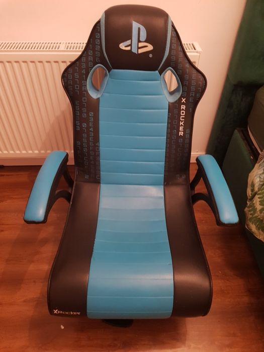 Scaun gaming xrocker playstation cu mici semne de uzură
