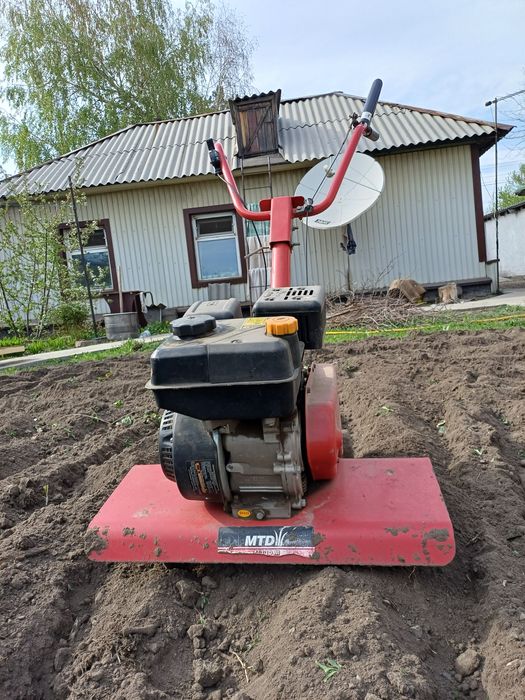 Продам Культиватор MTD