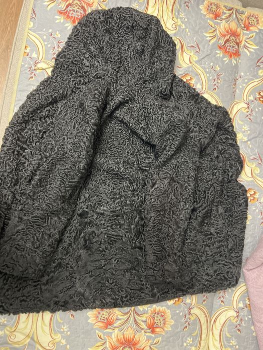 Продается каракуловая шуба