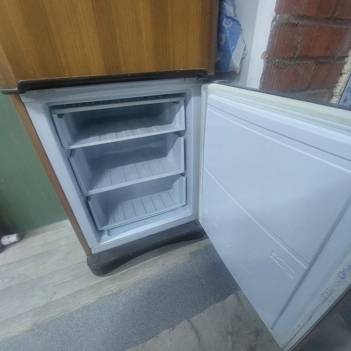 Холодильник б/у в рабочем состоянии