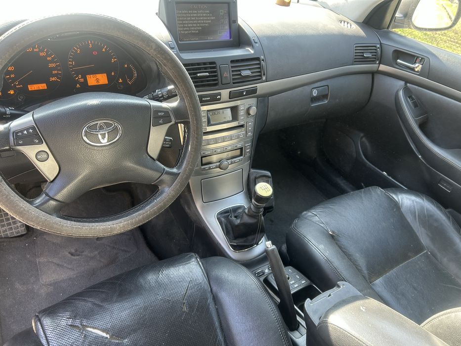 Тойота Авенсис  2,2д-кат 177кс на части/Toyota Avensis 2,2d-cat части