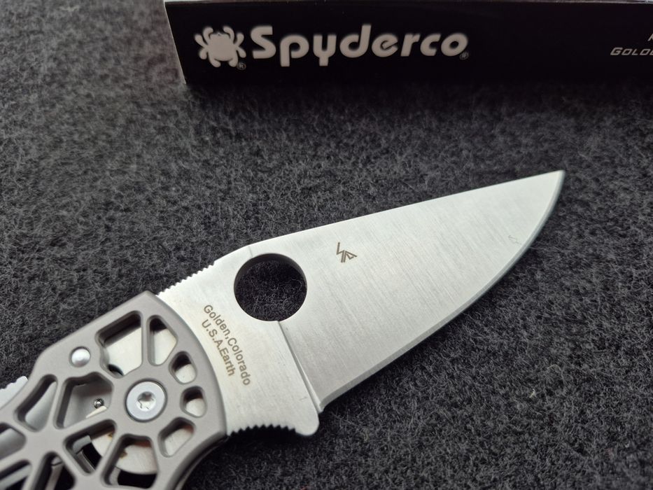 Сгъваем нож Spyderco Edgerati С266