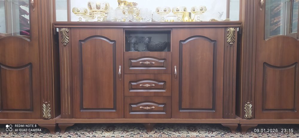 Продам мебель Пенал и камод