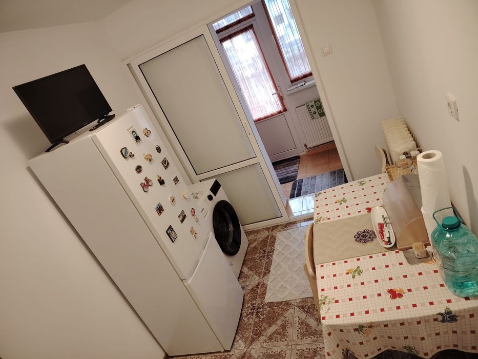 Proprietar închiriez Ap.0741706441