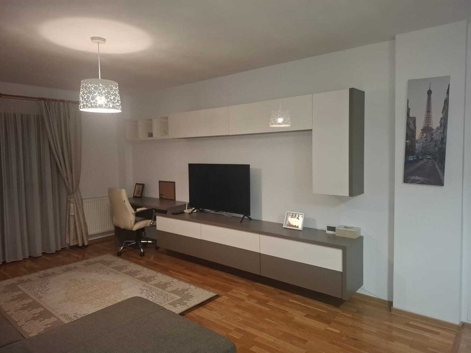 Vând apartament