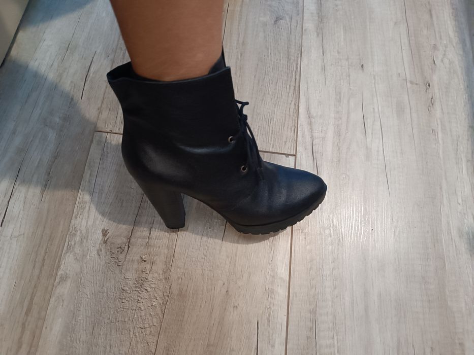 Дамски боти и ботуши естествена кожа