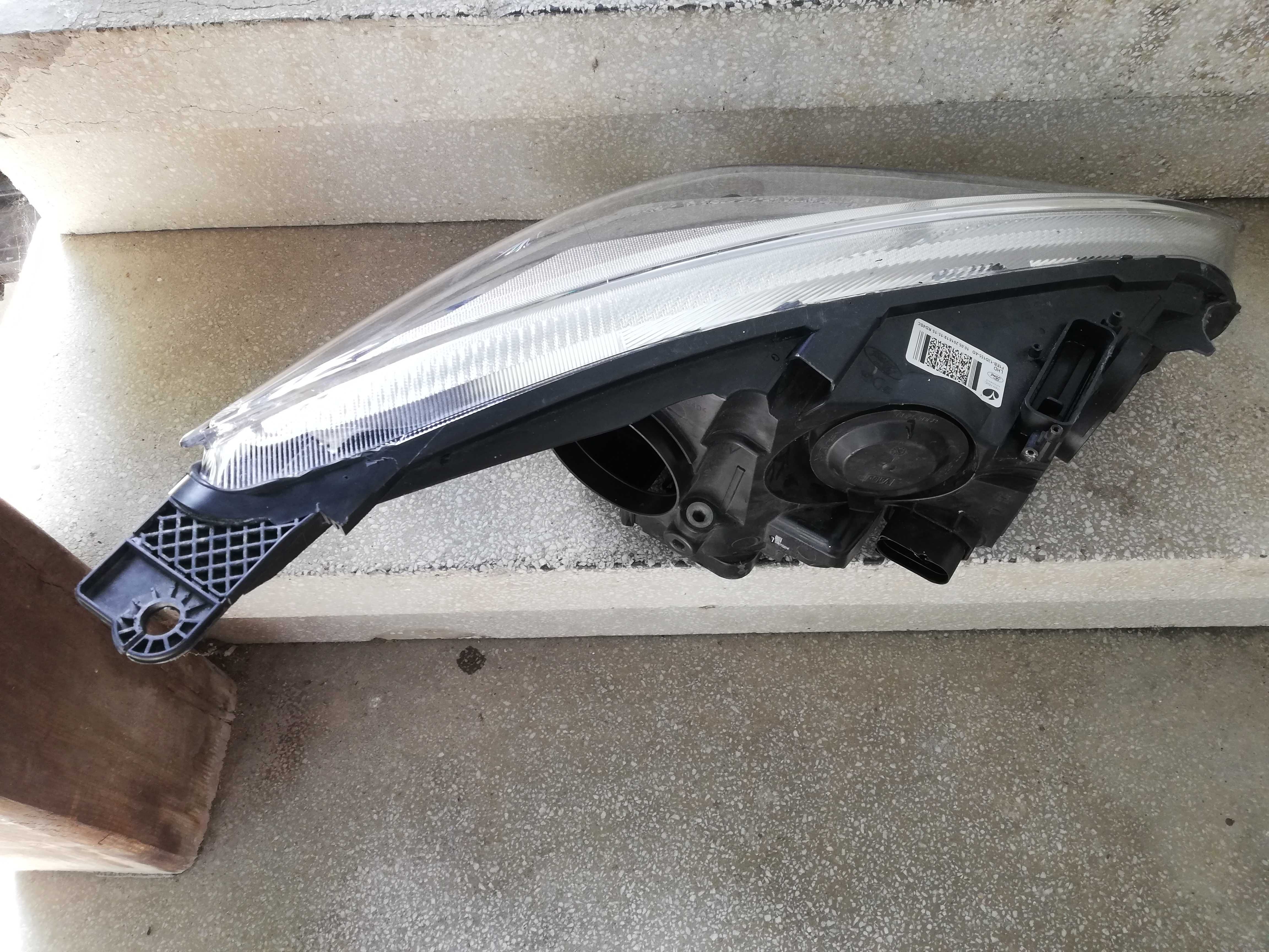 Фар Форд Фокус ляв/Фар Ford Focus LED Bi-Xenon MK3/Фар Focus Xenon гр ...