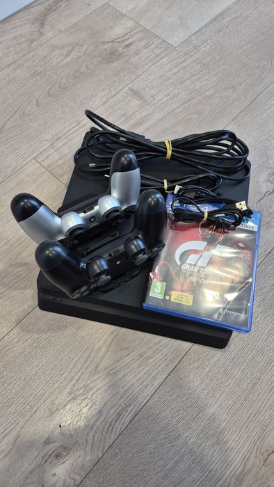 Vand Play Station 4 - Gran Turismo edition