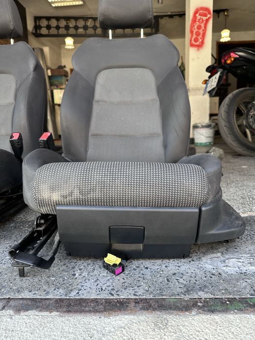 Салон за Audi a3 8p с подгрев и надуване + кори
