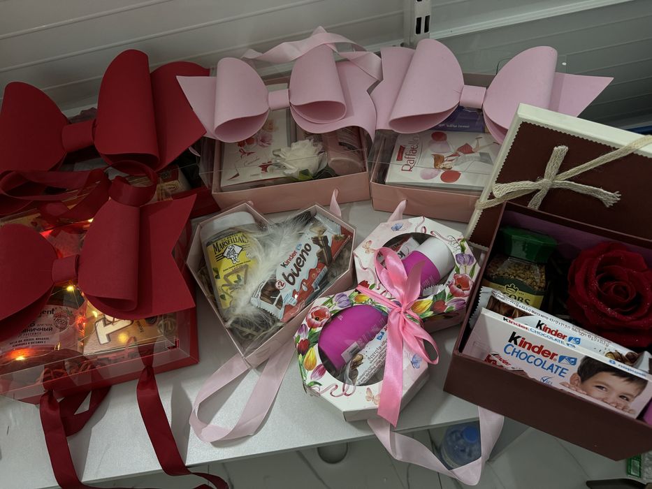 В наличии боксы на 8 Марта