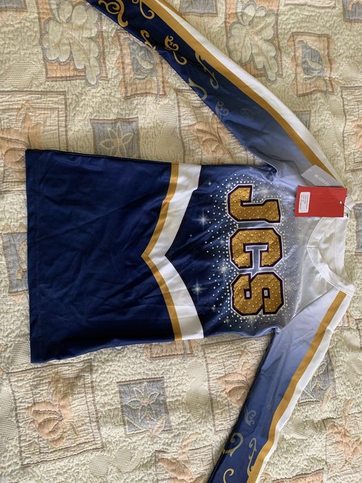 Спортна блуза с дълъг ръкав