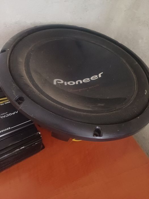 Продам сабвуфер комплект