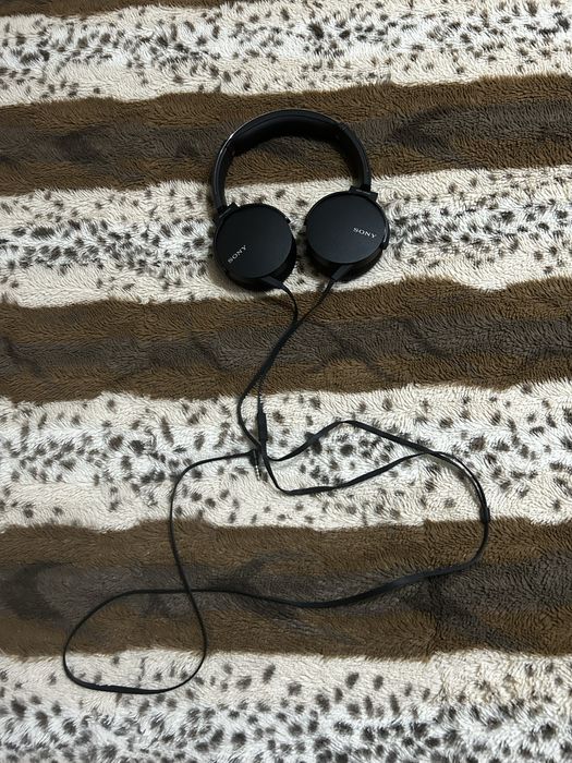 Продам наушники sony