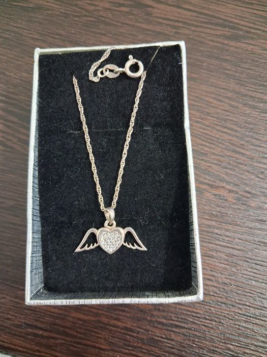 Сребърни колиета