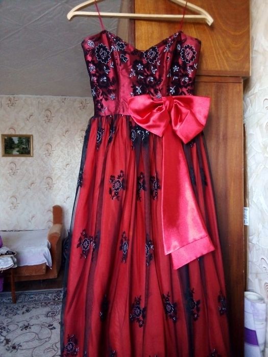 Продам платье вечернее