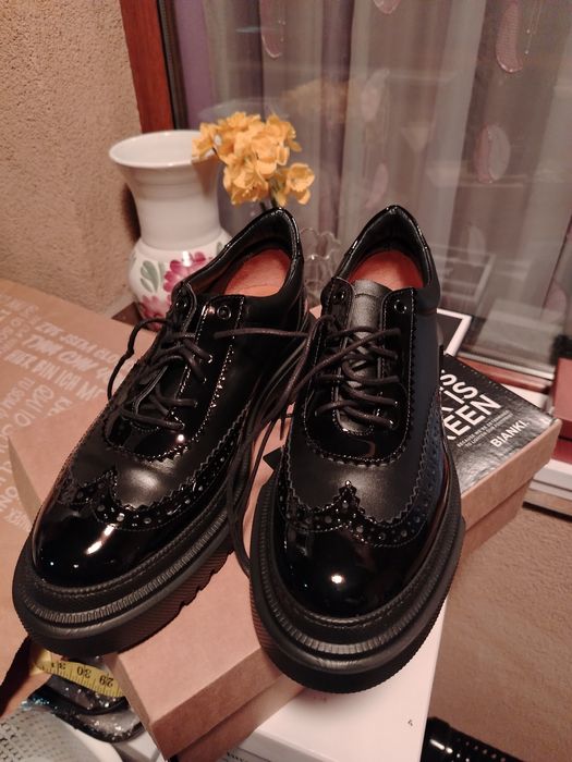 Чисто нови обувки Бианки 39 номер