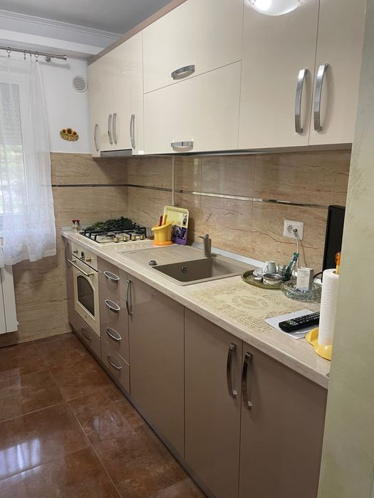 Vand apartament 2 camere