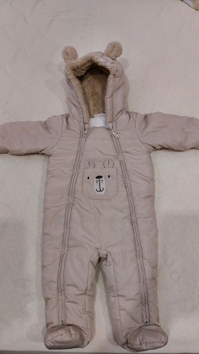 Бебешки космонавт и подарък памперс гащички на Pufies