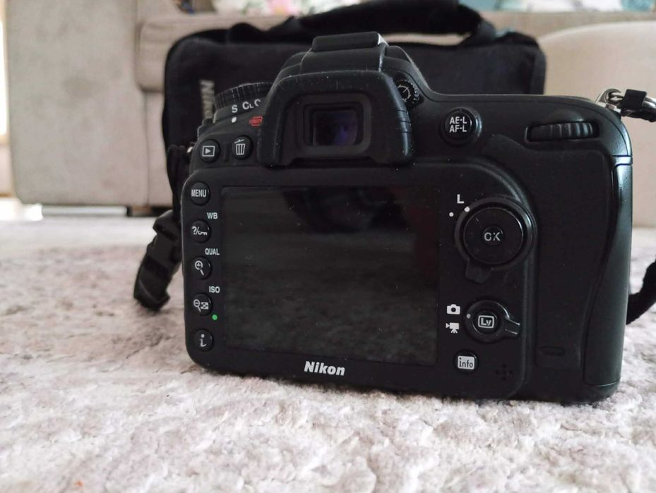 Nikon D7100 + 2 обектива и светкавица