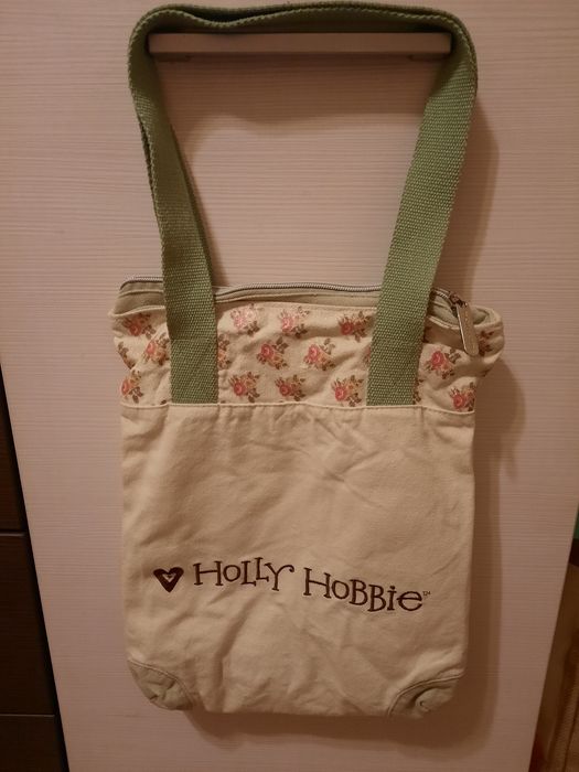 Кокетна чантичка за малки дами