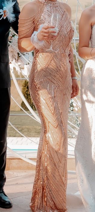 Rochie de seara eleganta din paiete aurii, tip sirena