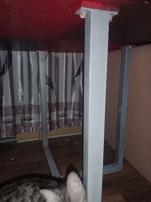 Продам стол круглый