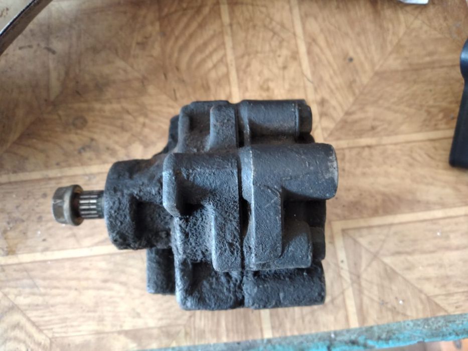 Гур насос на Камри 20 оригинал