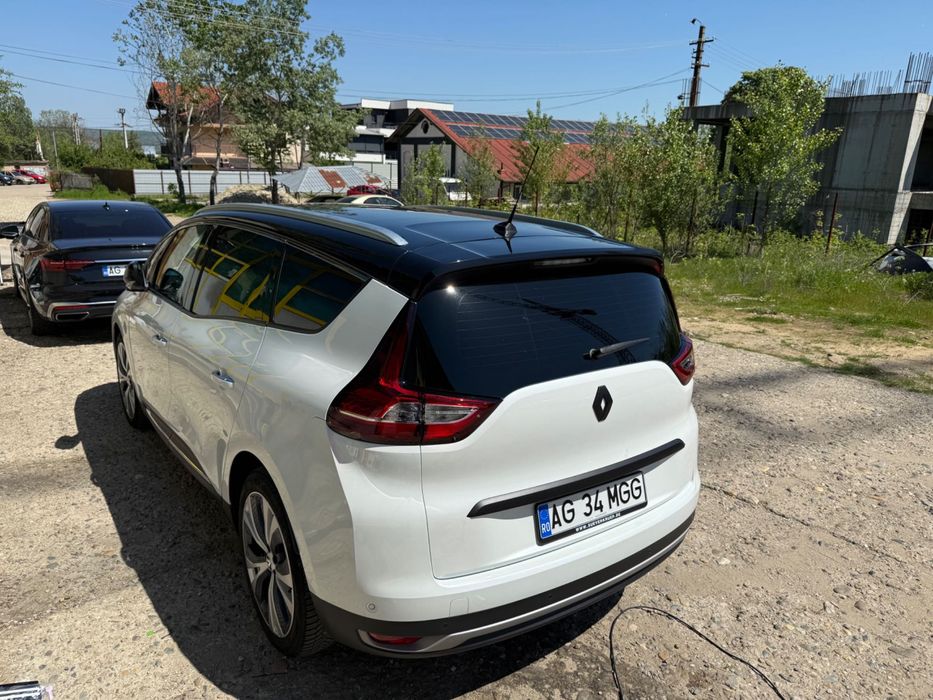 Grand scenic bi-ton 5 locuri