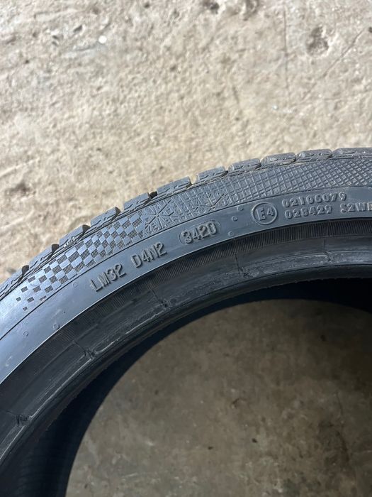 Vând 2 cauciucuri Continental