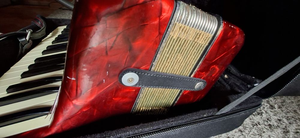 Acordeon HOHNER TANGO II M (de vanzare)