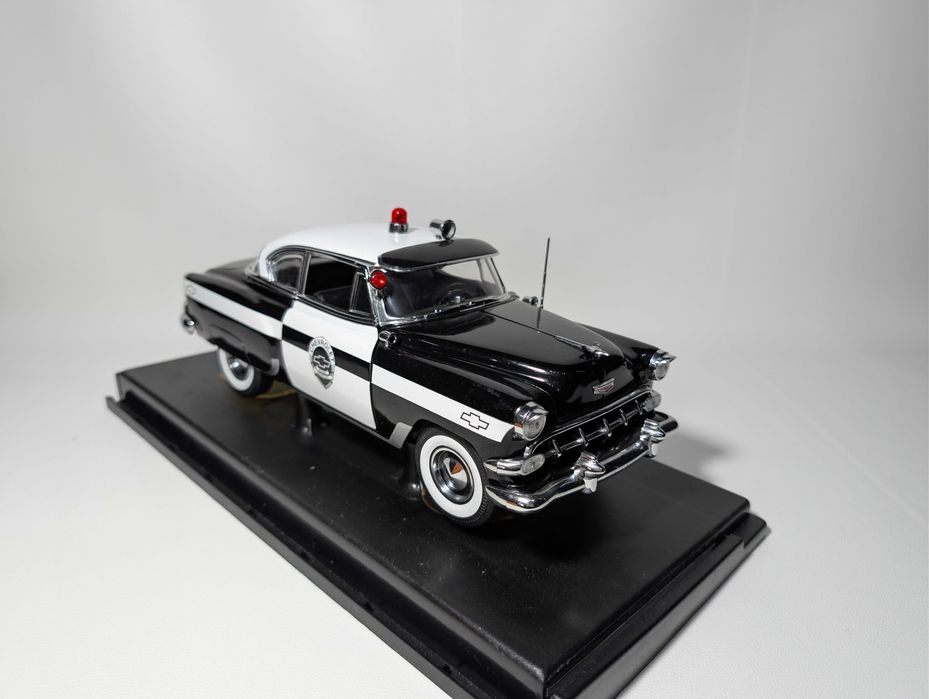Macheta Sun Star 1:18, 1954 Chevrolet Bel Air Police