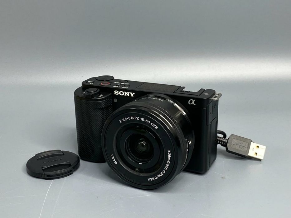 Sony zv-e10.