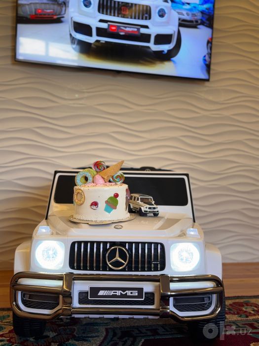 Mercedes AMG белый детский электромобиль