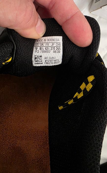Adidași superstar