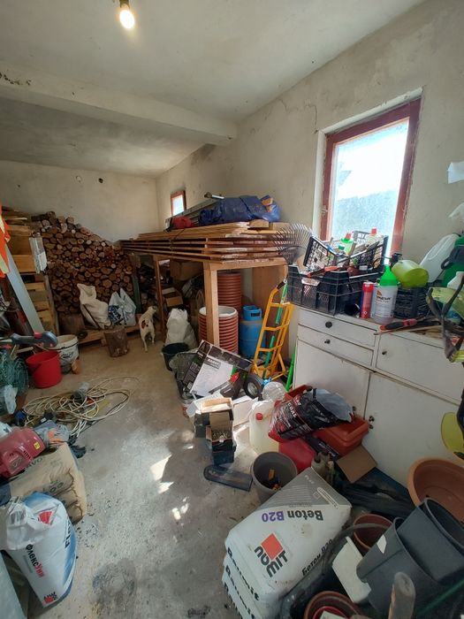 Собственикът продава еднофамилна къщата. На 18 км от гр. Приморско.