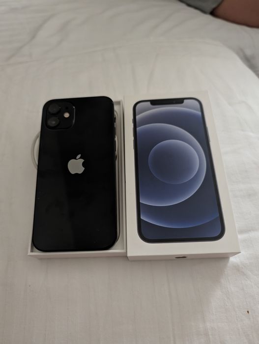 iPhone 12 Black 64 GB