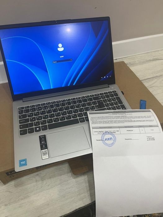 Ноутбук lenovo.