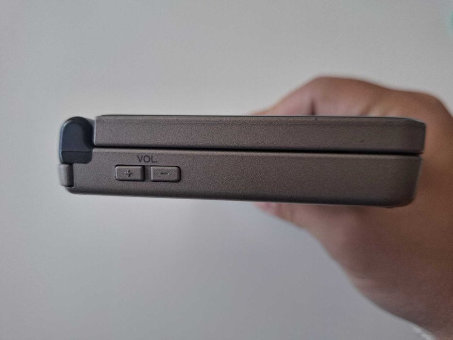 Nintendo DSi XL - качени много игри