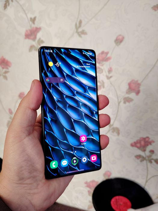 Продам Самсунг S10 LITE