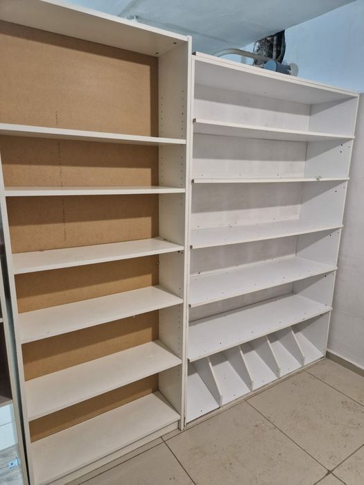 Срочно продам шкаф-стелаж