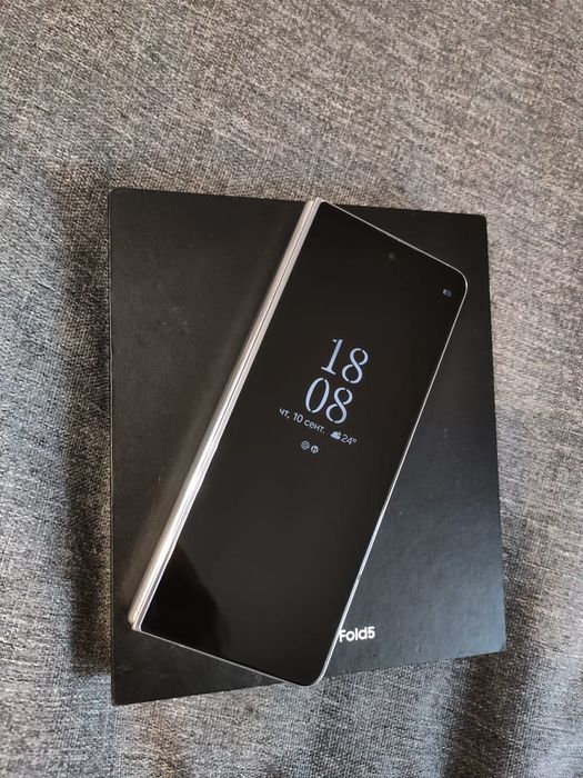 Samsung fold 5 12/256