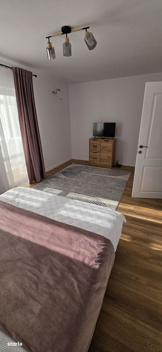 Zona magazinului Bucovina- garsoniera renovata recent, 42 mp
